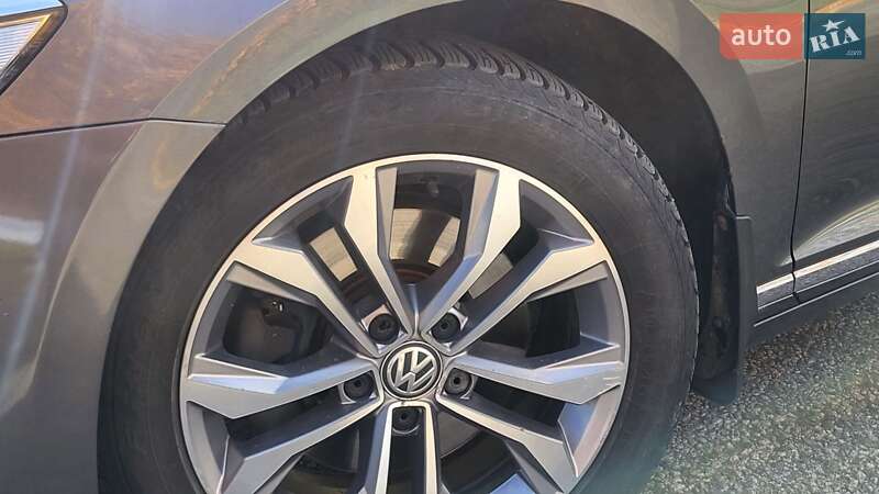 Универсал Volkswagen Passat 2016 в Коломые