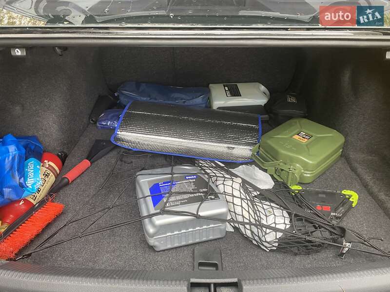 Седан Volkswagen Passat 2012 в Киеве