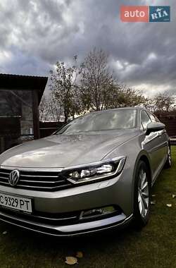 Універсал Volkswagen Passat 2015 в Івано-Франківську