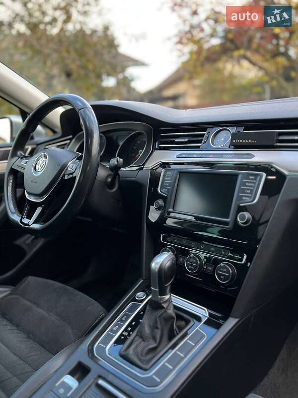 Универсал Volkswagen Passat 2015 в Ивано-Франковске фото 30 Универсал Volkswagen Passat 2015 в Ивано-Франковске