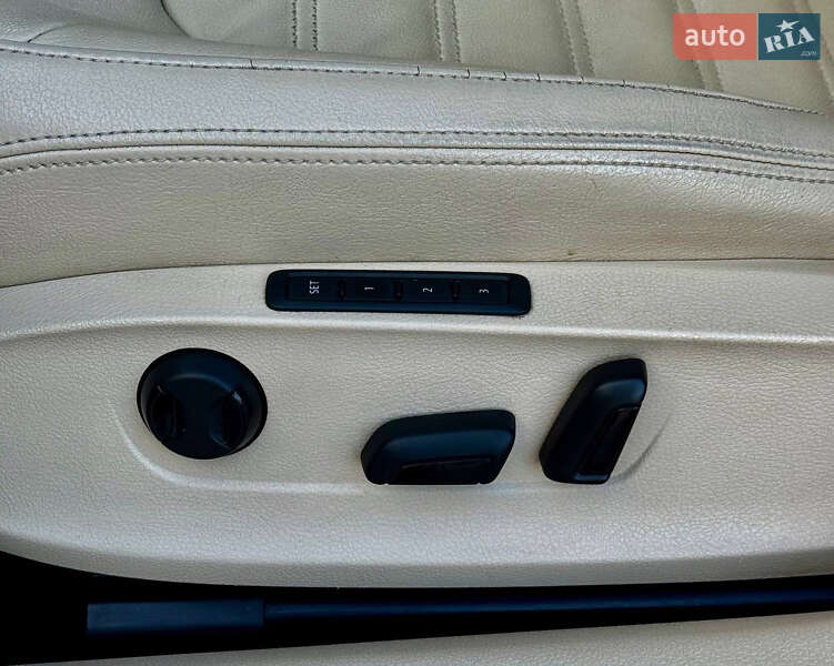 Седан Volkswagen Passat 2012 в Киеве