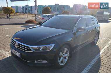 Універсал Volkswagen Passat 2015 в Києві