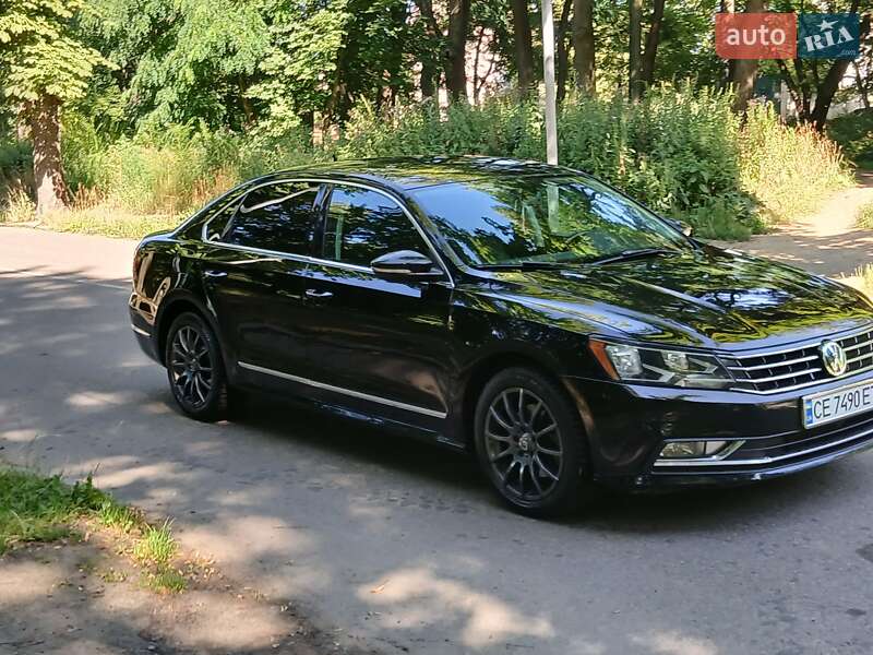 Седан Volkswagen Passat 2016 в Чернівцях