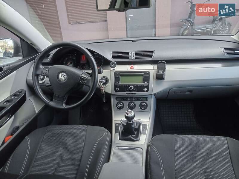 Универсал Volkswagen Passat 2006 в Самборе