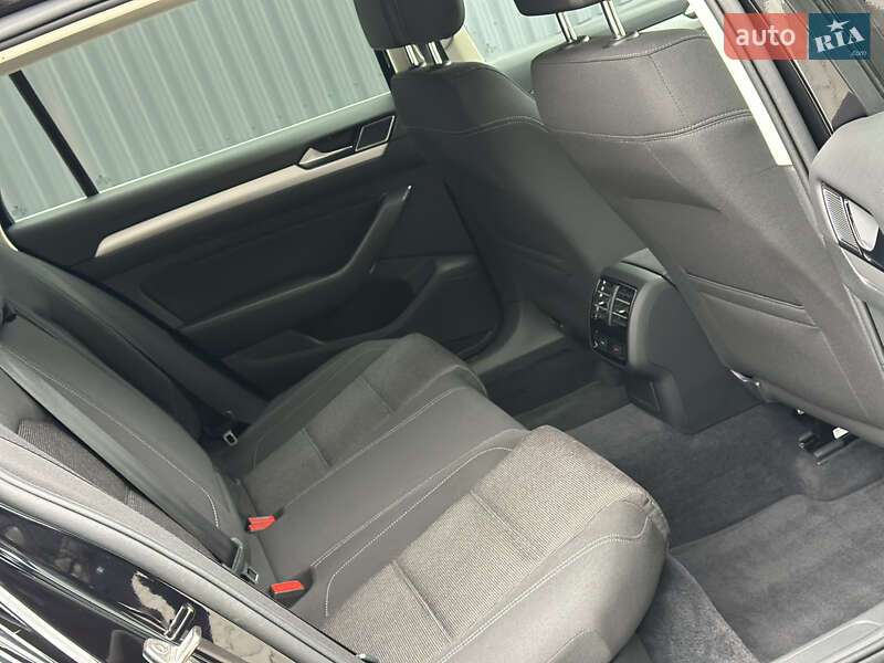 Универсал Volkswagen Passat 2018 в Дубно фото 33 Универсал Volkswagen Passat 2018 в Дубно
