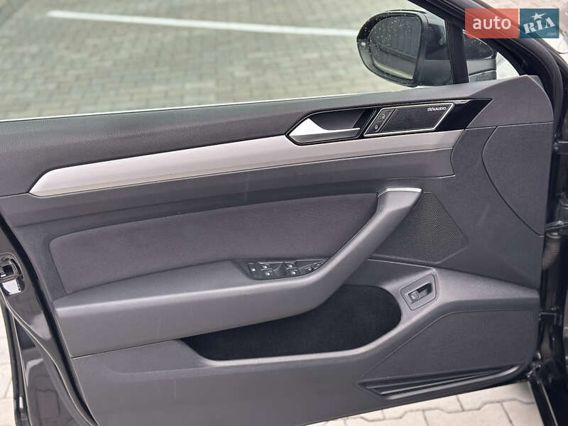 Универсал Volkswagen Passat 2018 в Дубно фото 45 Универсал Volkswagen Passat 2018 в Дубно