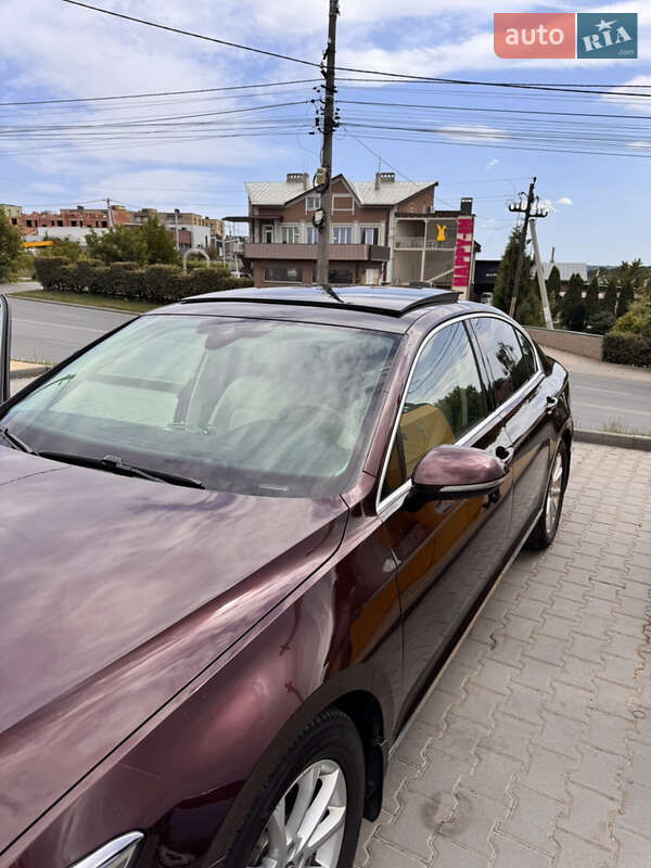 Седан Volkswagen Passat 2015 в Черновцах