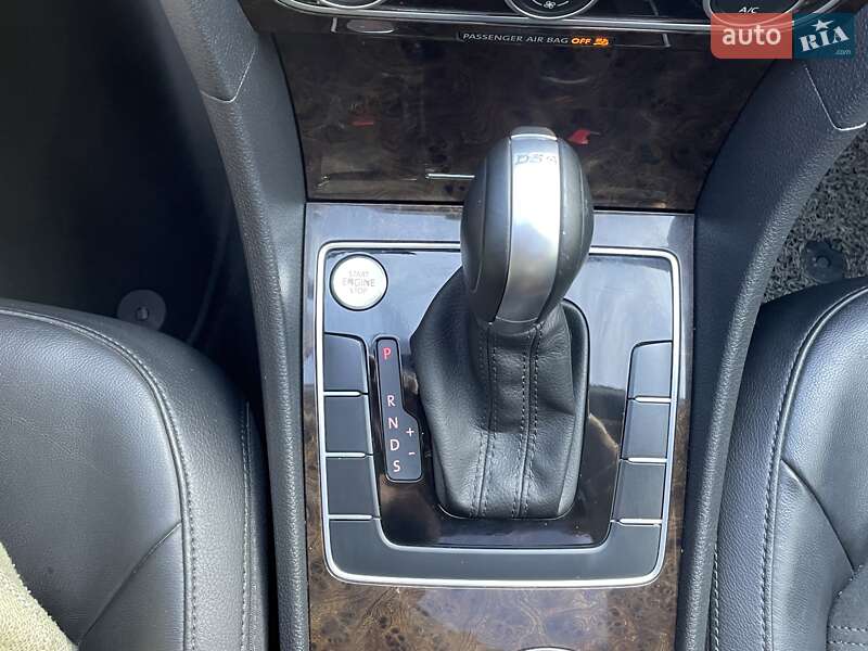 Седан Volkswagen Passat 2014 в Одесі