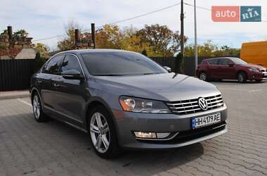 Седан Volkswagen Passat 2014 в Одессе
