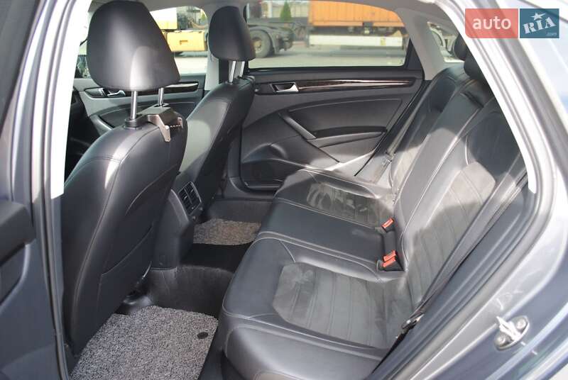 Седан Volkswagen Passat 2014 в Одесі