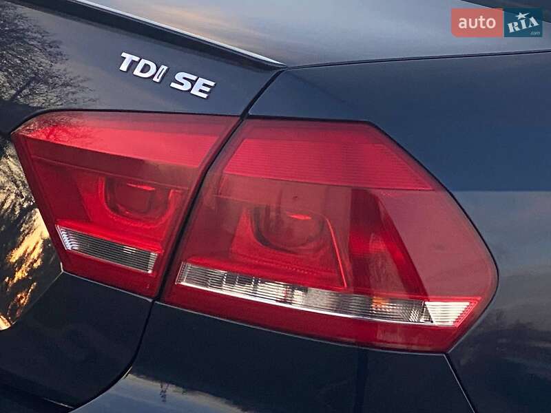 Седан Volkswagen Passat 2012 в Днепре