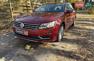 Седан Volkswagen Passat 2016 в Києві