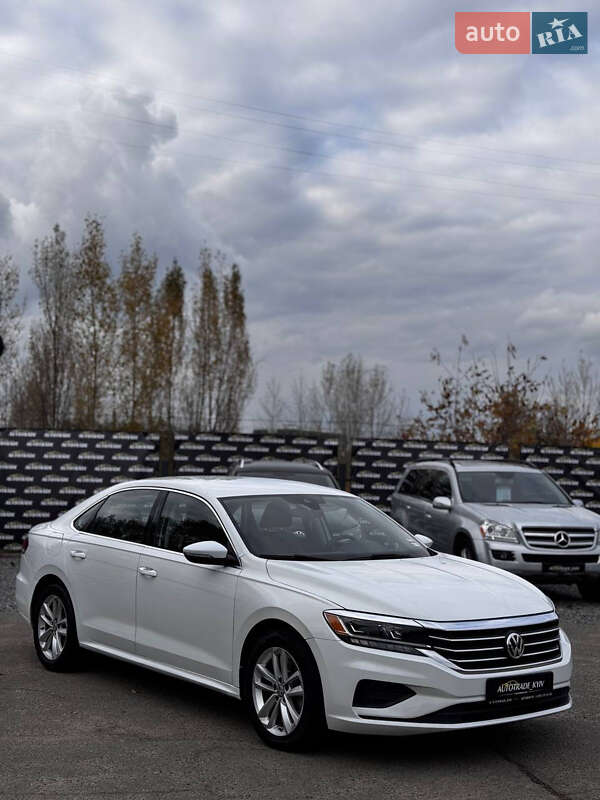 Седан Volkswagen Passat 2020 в Києві