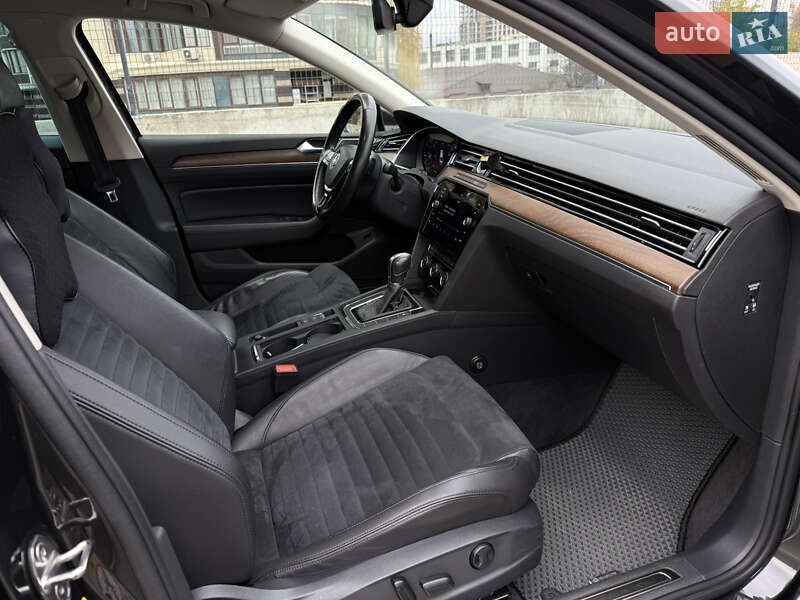 Седан Volkswagen Passat 2018 в Киеве фото 25 Седан Volkswagen Passat 2018 в Киеве