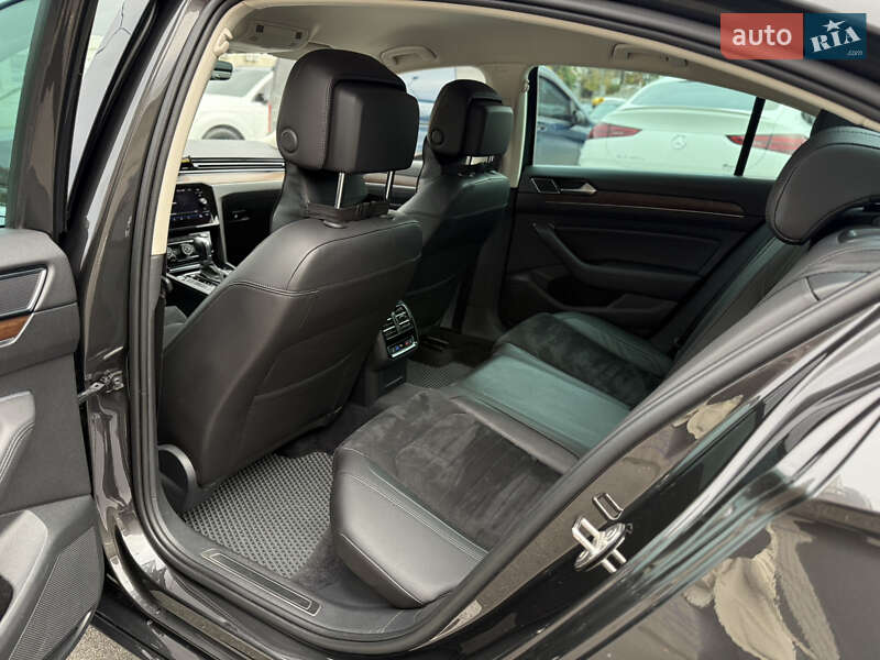 Седан Volkswagen Passat 2018 в Киеве фото 31 Седан Volkswagen Passat 2018 в Киеве