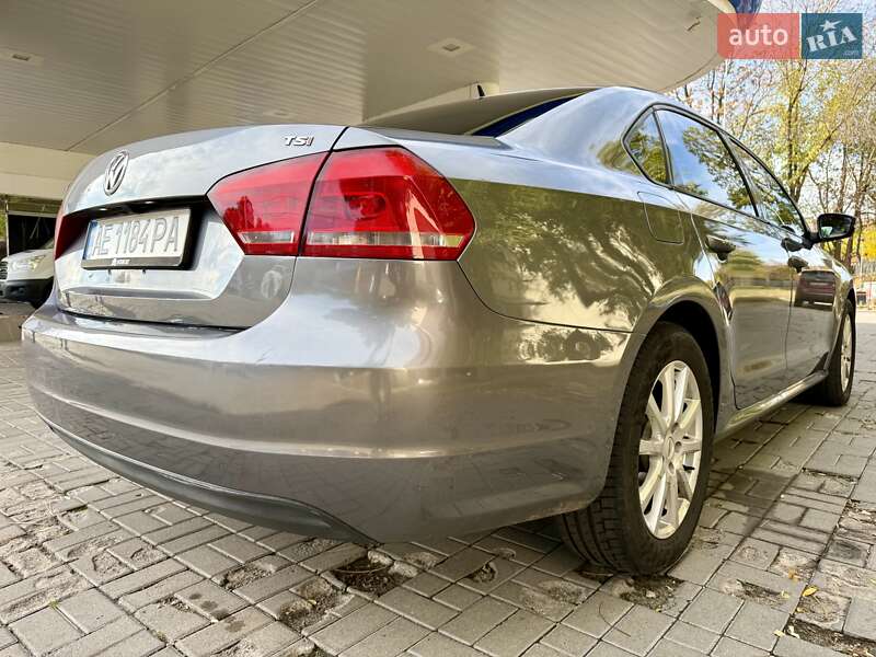 Седан Volkswagen Passat 2014 в Дніпрі