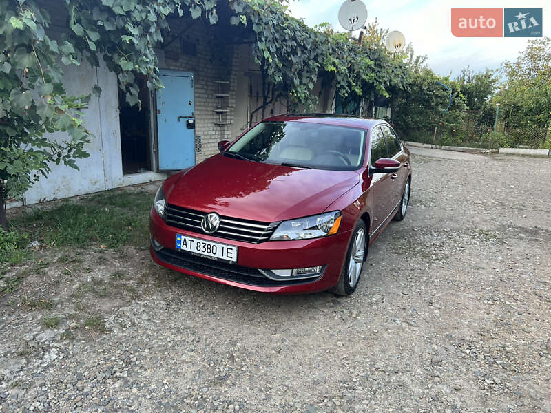 Седан Volkswagen Passat 2015 в Калуше