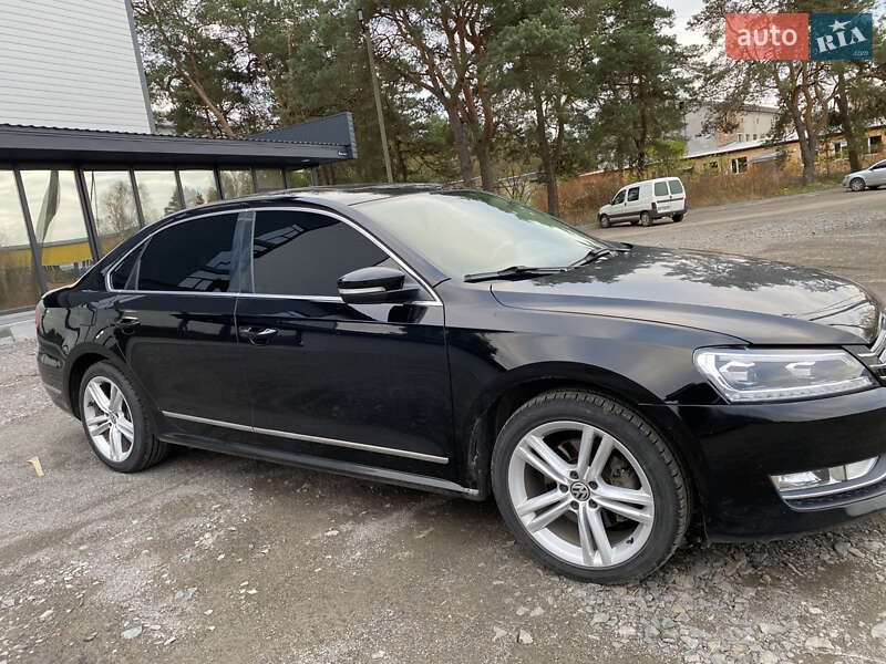 Седан Volkswagen Passat 2014 в Сарнах