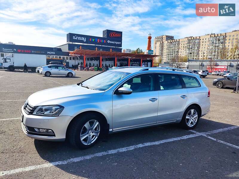 Универсал Volkswagen Passat 2012 в Одессе