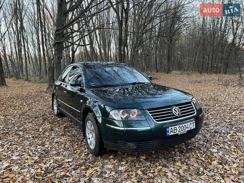 Седан Volkswagen Passat 2002 в Хмельнике