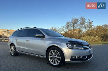 Універсал Volkswagen Passat 2012 в Львові