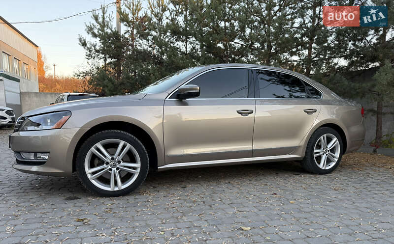 Седан Volkswagen Passat 2015 в Тернополі