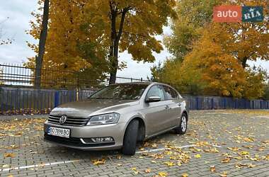 Седан Volkswagen Passat 2012 в Тернополі