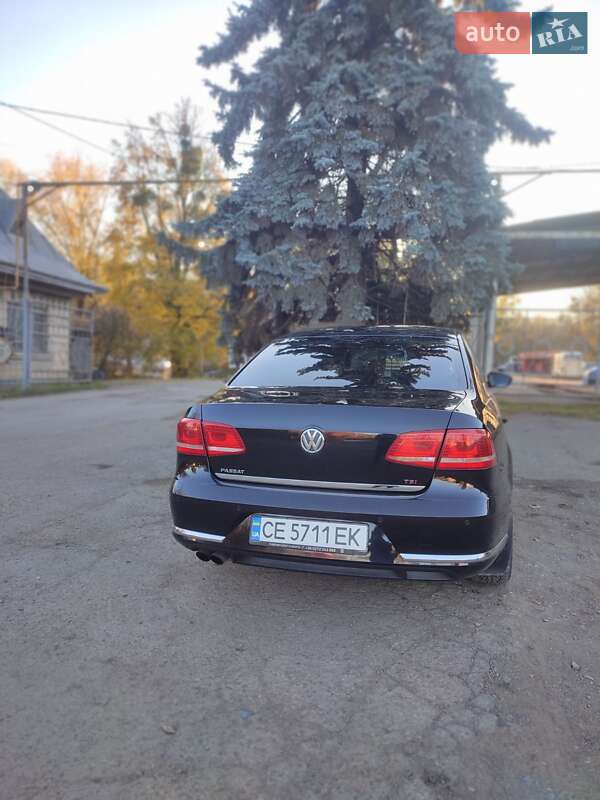 Седан Volkswagen Passat 2011 в Черновцах