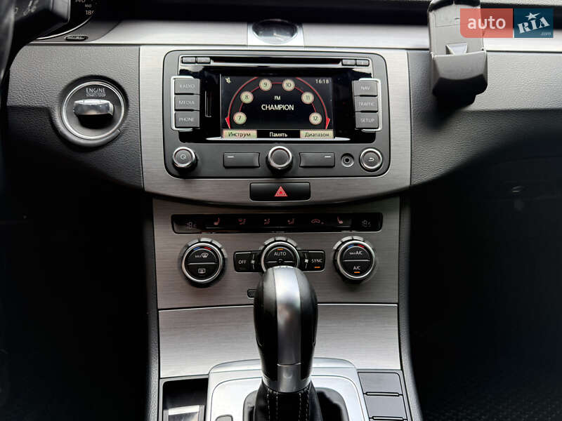 Универсал Volkswagen Passat 2014 в Киеве фото 36 Универсал Volkswagen Passat 2014 в Киеве