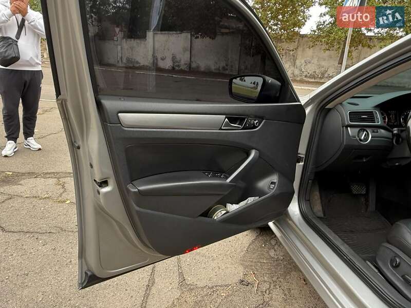 Седан Volkswagen Passat 2013 в Николаеве фото 19 Седан Volkswagen Passat 2013 в Николаеве