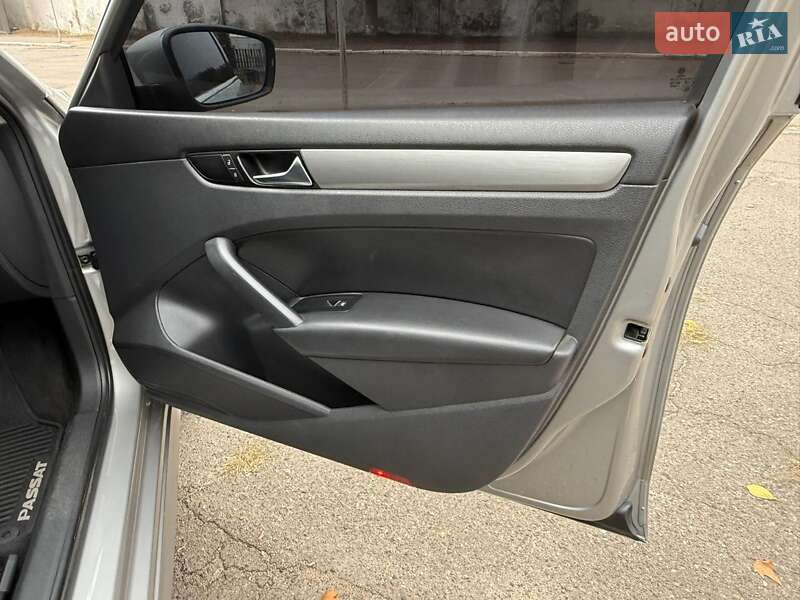 Седан Volkswagen Passat 2013 в Николаеве фото 23 Седан Volkswagen Passat 2013 в Николаеве