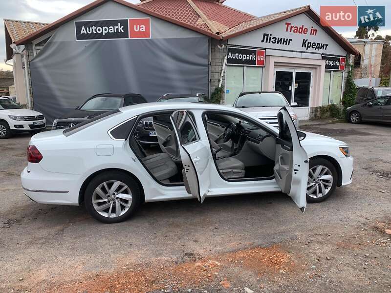 Седан Volkswagen Passat 2018 в Виннице