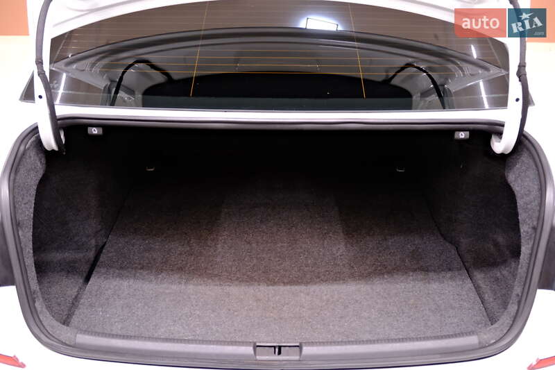 Седан Volkswagen Passat 2020 в Одессе