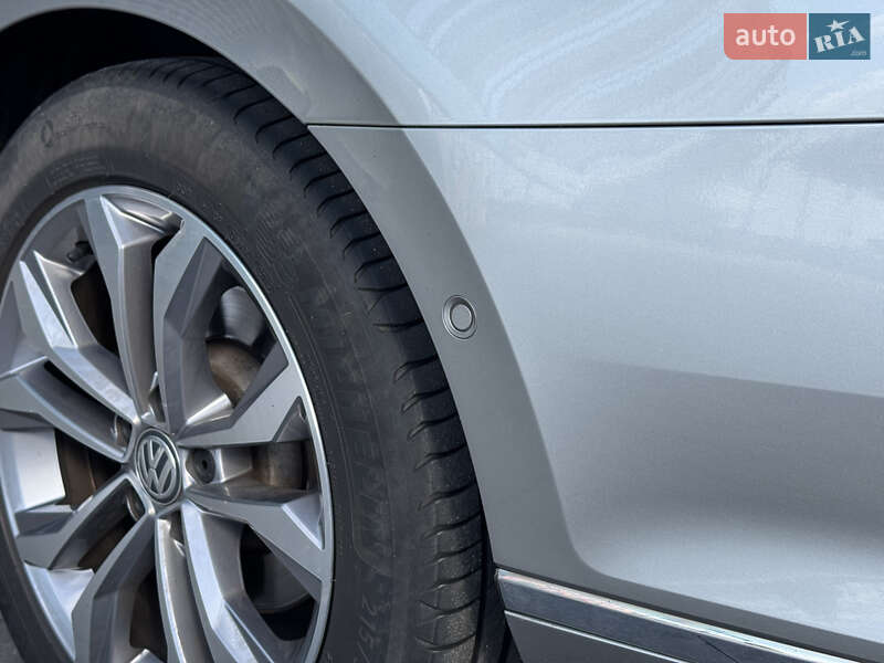 Універсал Volkswagen Passat 2016 в Києві