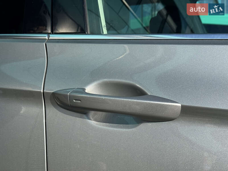 Універсал Volkswagen Passat 2016 в Києві