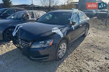 Седан Volkswagen Passat 2013 в Львове