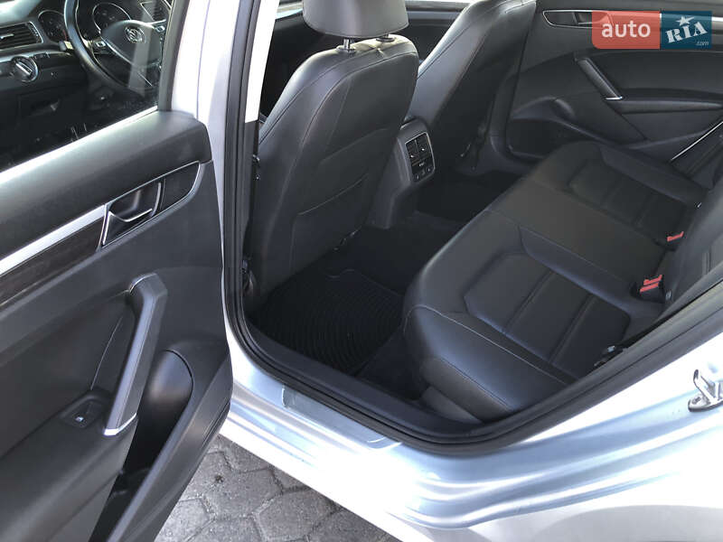 Седан Volkswagen Passat 2018 в Костополе фото 22 Седан Volkswagen Passat 2018 в Костополе