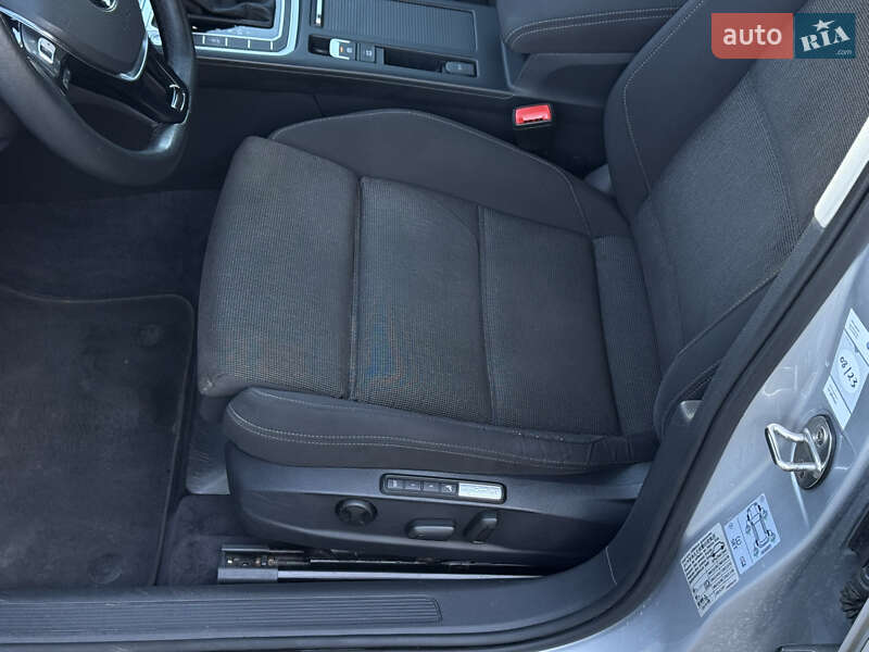 Универсал Volkswagen Passat 2018 в Дубно