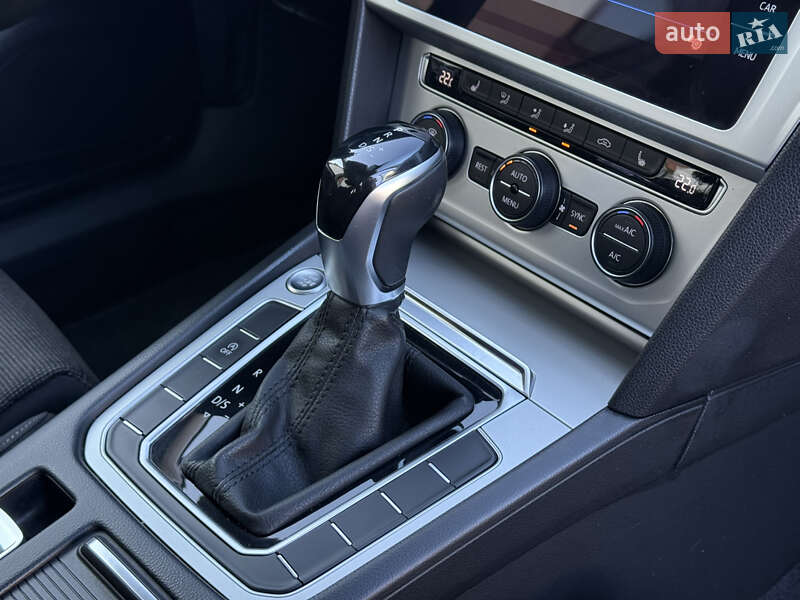 Универсал Volkswagen Passat 2018 в Дубно