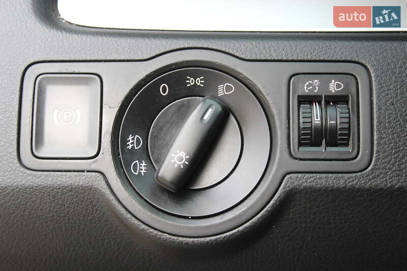 Седан Volkswagen Passat 2009 в Днепре