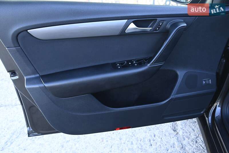 Универсал Volkswagen Passat 2012 в Бердичеве