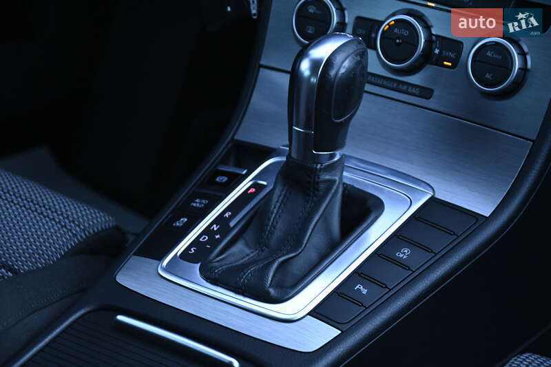 Универсал Volkswagen Passat 2012 в Бердичеве