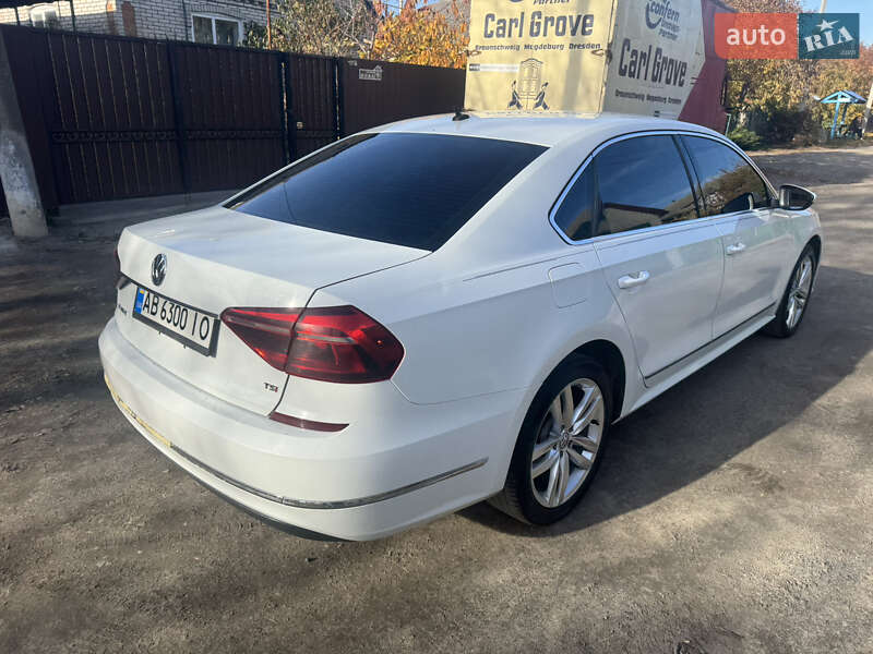 Седан Volkswagen Passat 2017 в Одессе