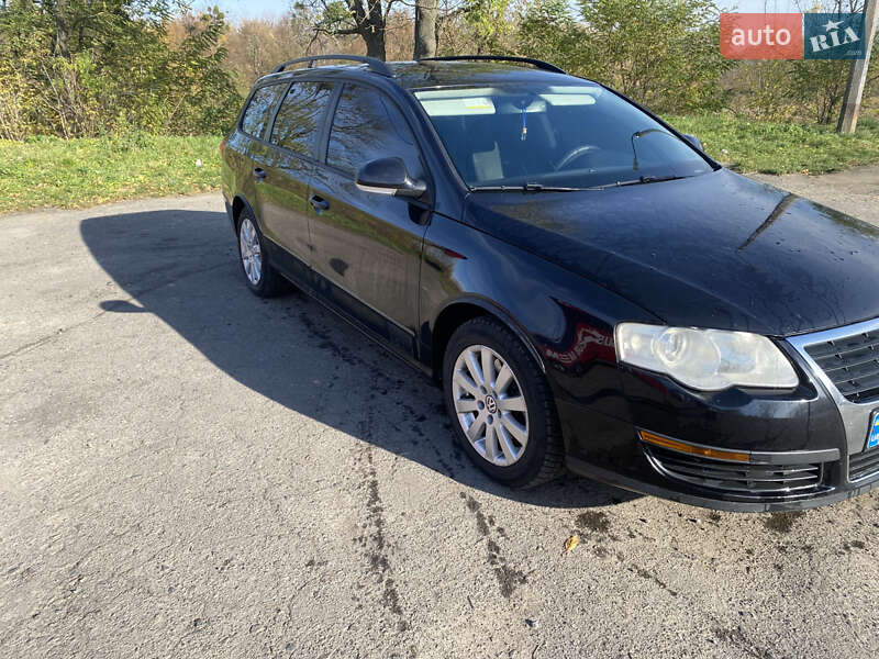 Универсал Volkswagen Passat 2006 в Ровно