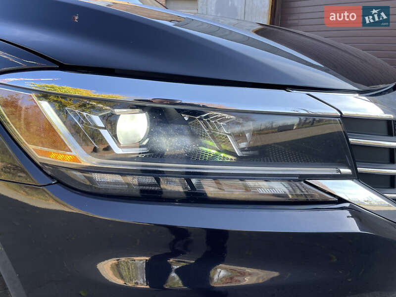 Седан Volkswagen Passat 2020 в Хмельницком