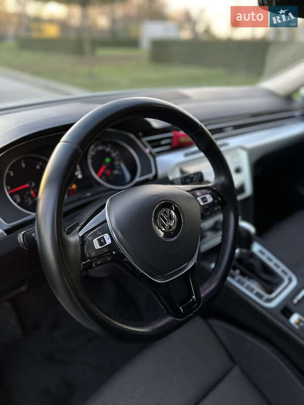 Универсал Volkswagen Passat 2017 в Умани