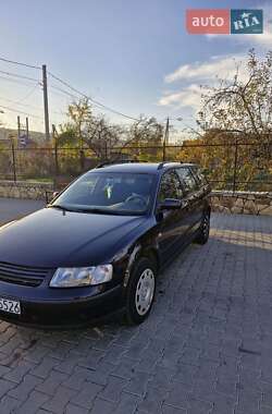 Універсал Volkswagen Passat 2000 в Вінниці