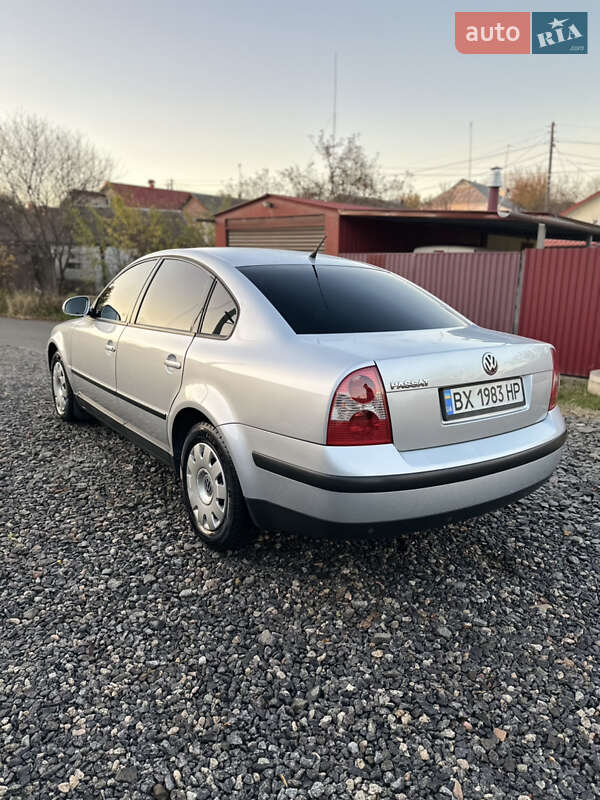 Седан Volkswagen Passat 2004 в Хмельницком