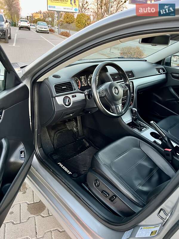 Седан Volkswagen Passat 2012 в Софиевской Борщаговке