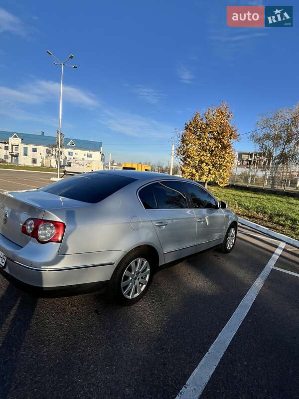 Седан Volkswagen Passat 2008 в Житомире